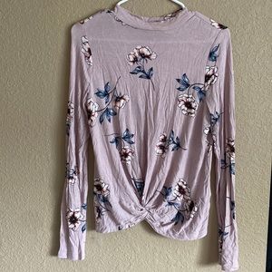 Top, floral pattern, light pink/lavender color, lightweight comfy rayon